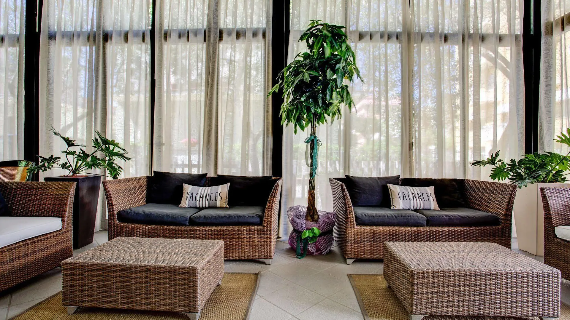 Hotel Villa Dei Gerani Rimini 3*,
